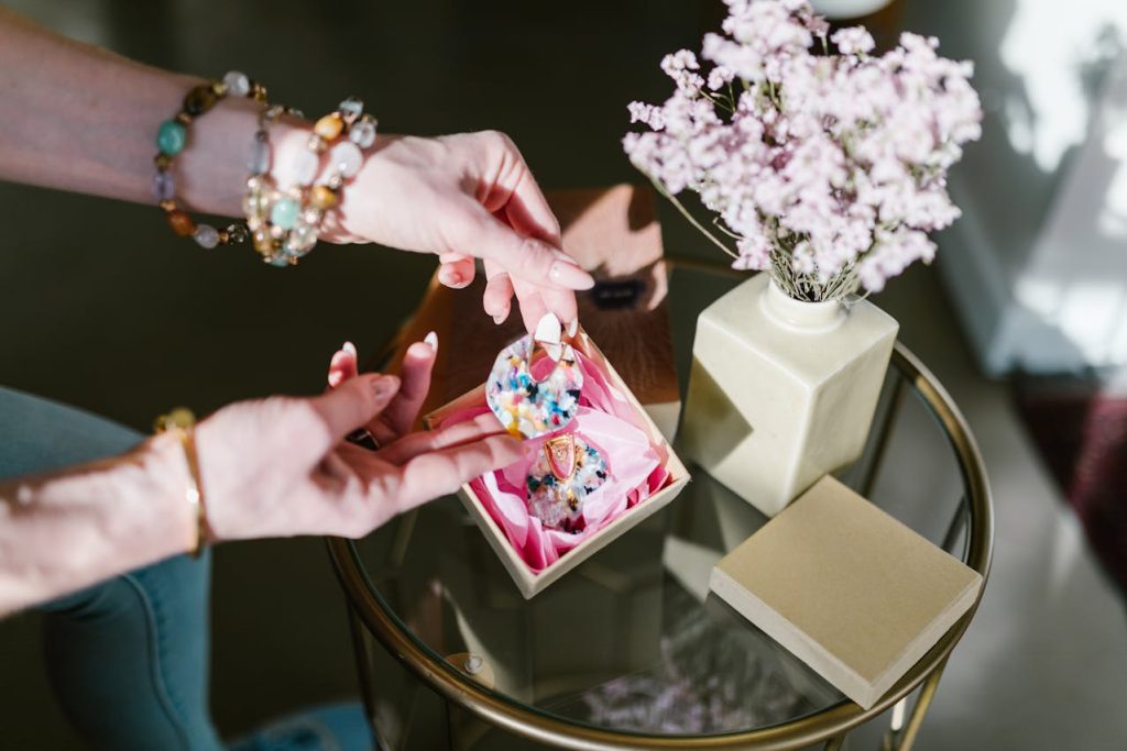 11 Jewelry Ecommerce Marketing Strategies (+ Examples and Tools)