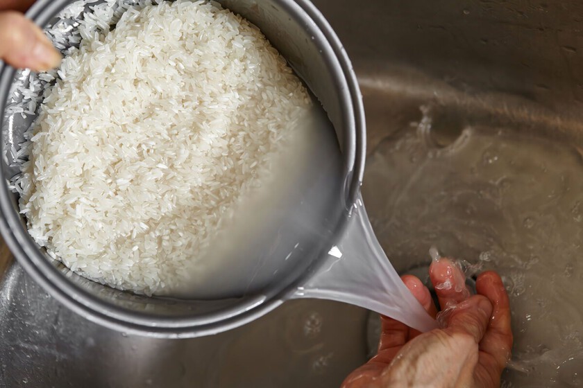 Los cocineros y expertos coinciden sobre si hay que lavar el arroz antes de cocinarlo: “Mejora notablemente muchas variedades”