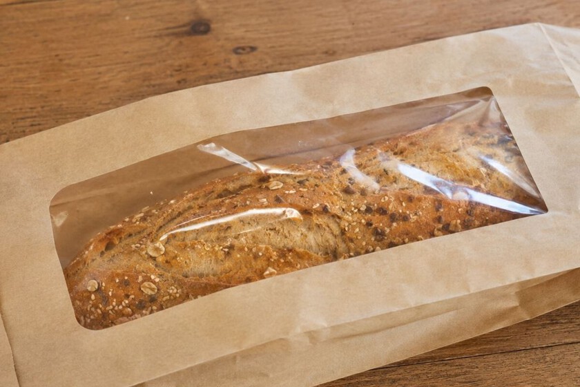 el error que muchos cometen al tirar las bolsas de pan al reciclaje